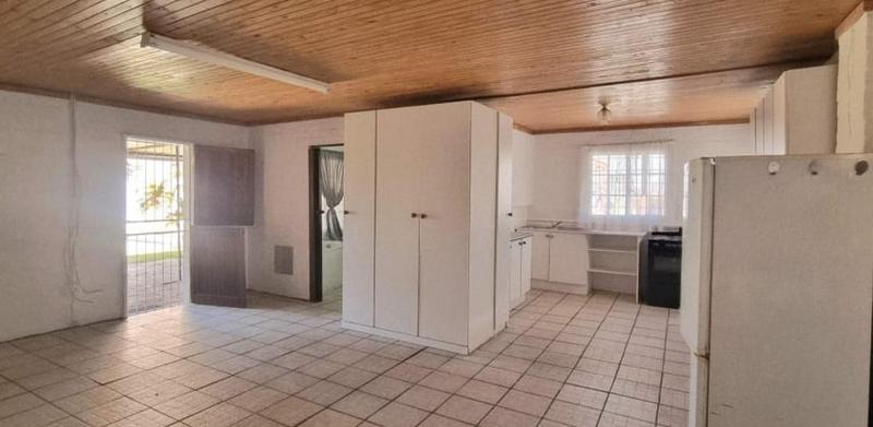 6 Bedroom Property for Sale in Roodewal Free State